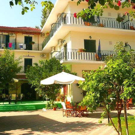 Des Roses Hotel Платаньяс Экстерьер фото