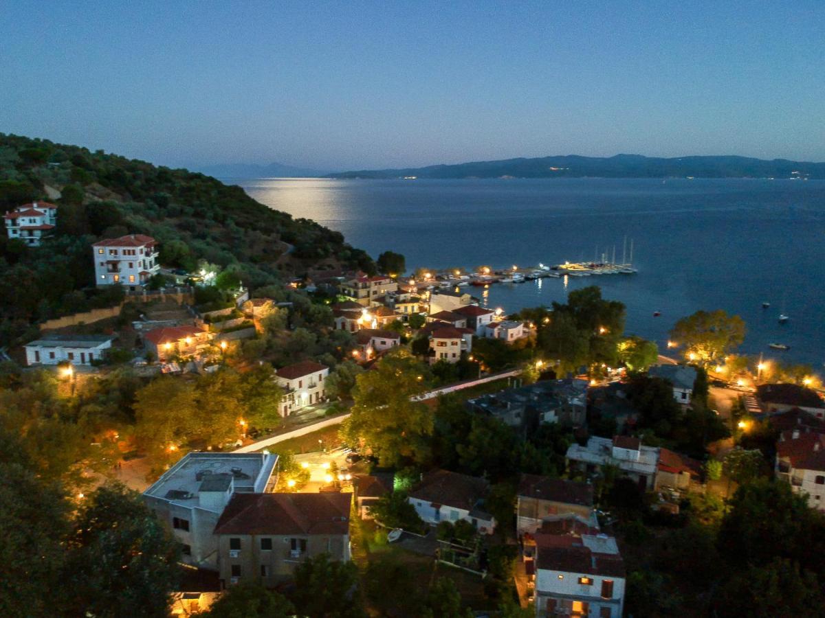 Des Roses Hotel Платаньяс Экстерьер фото