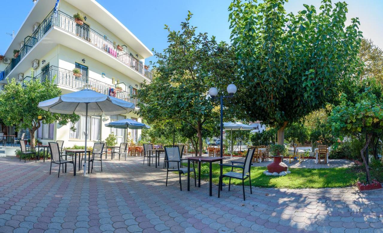 Des Roses Hotel Платаньяс Экстерьер фото