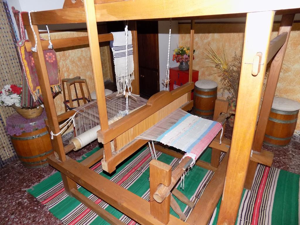 Des Roses Hotel Платаньяс Экстерьер фото