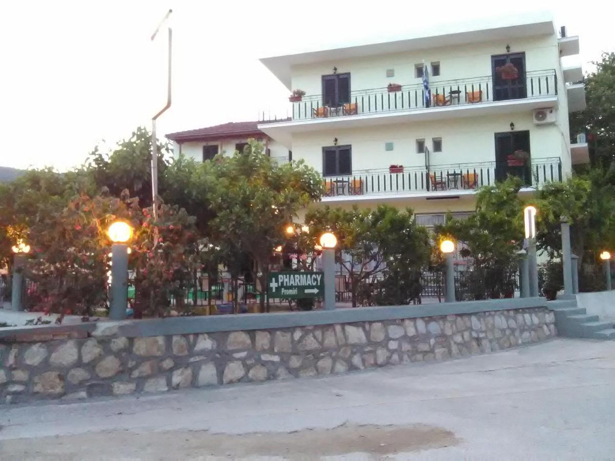 Des Roses Hotel Платаньяс Экстерьер фото