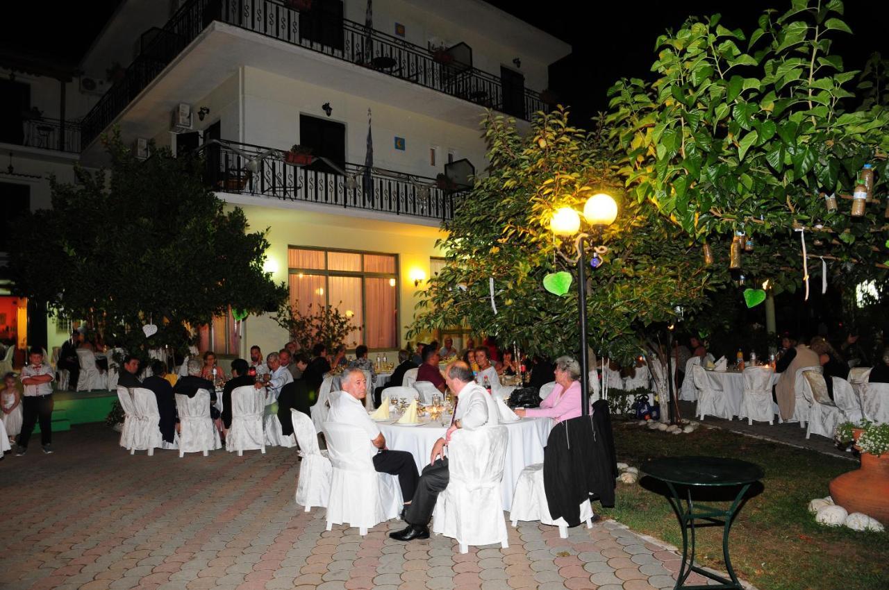 Des Roses Hotel Платаньяс Экстерьер фото